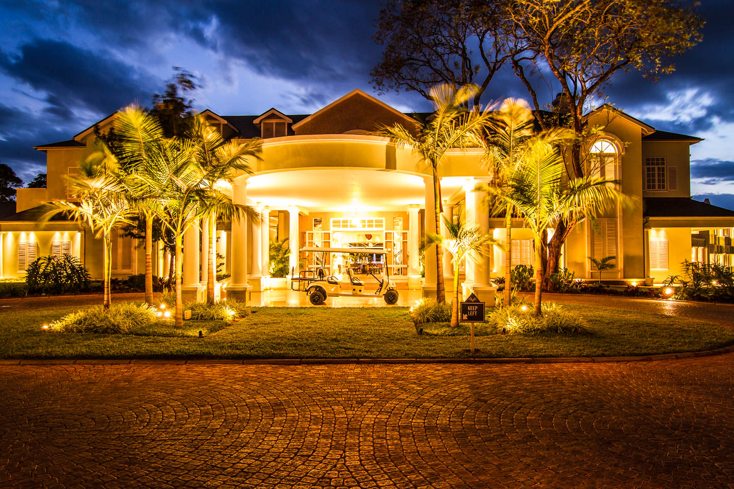 Hemingways Hotel Image